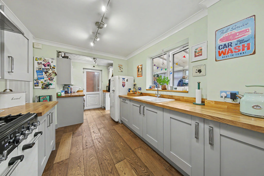 Rosedale Avenue